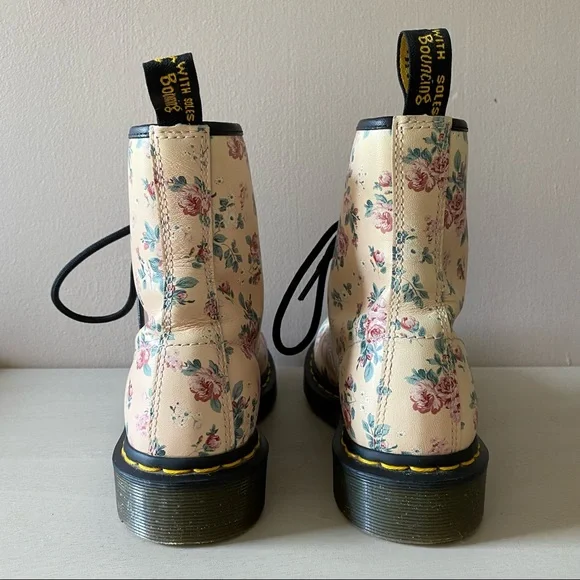 Dr. Martens 1460 Vintage Cream Rose Floral Boots - Picture 7 of 8